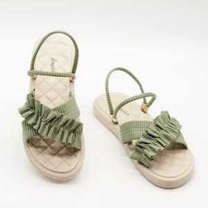 Women's Ruffle Soft Beautiful Sandals Anti Slip Water Resistant Green